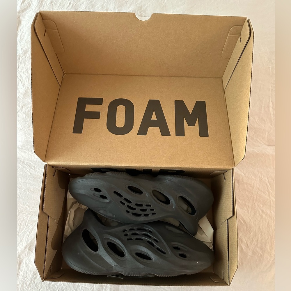 ONYX FOAM RUNNERS